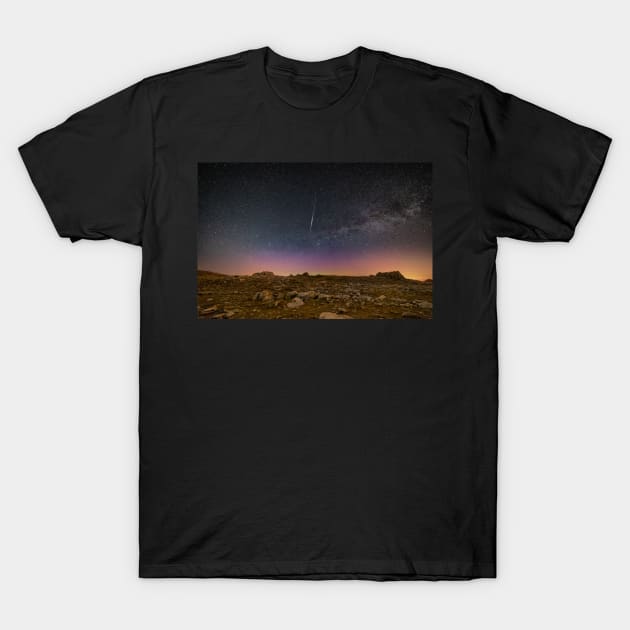 Aurora Borealis over Glyder Fawr in Snowdonia T-Shirt by dasantillo